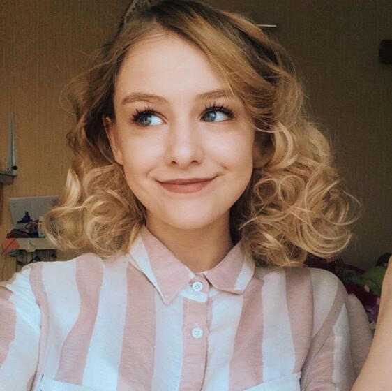 Ophelia "Lia" Beck (deceased)